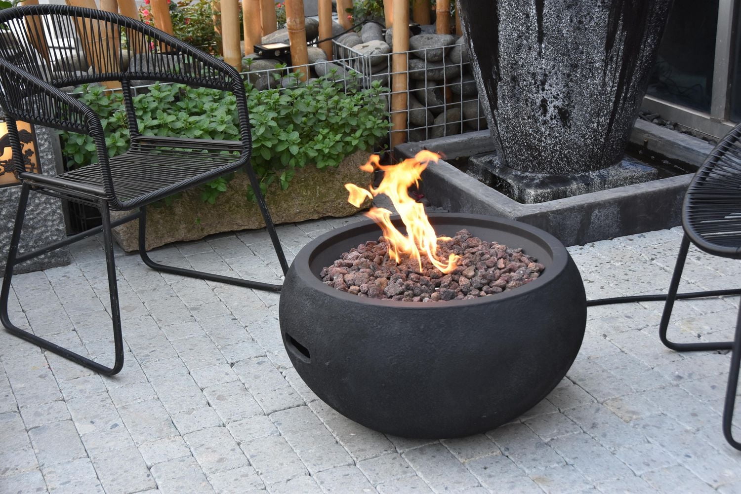Modeno York Fire Bowl -Textured Black – Glass-Fiber Reinforced Concrete - Natural Gas