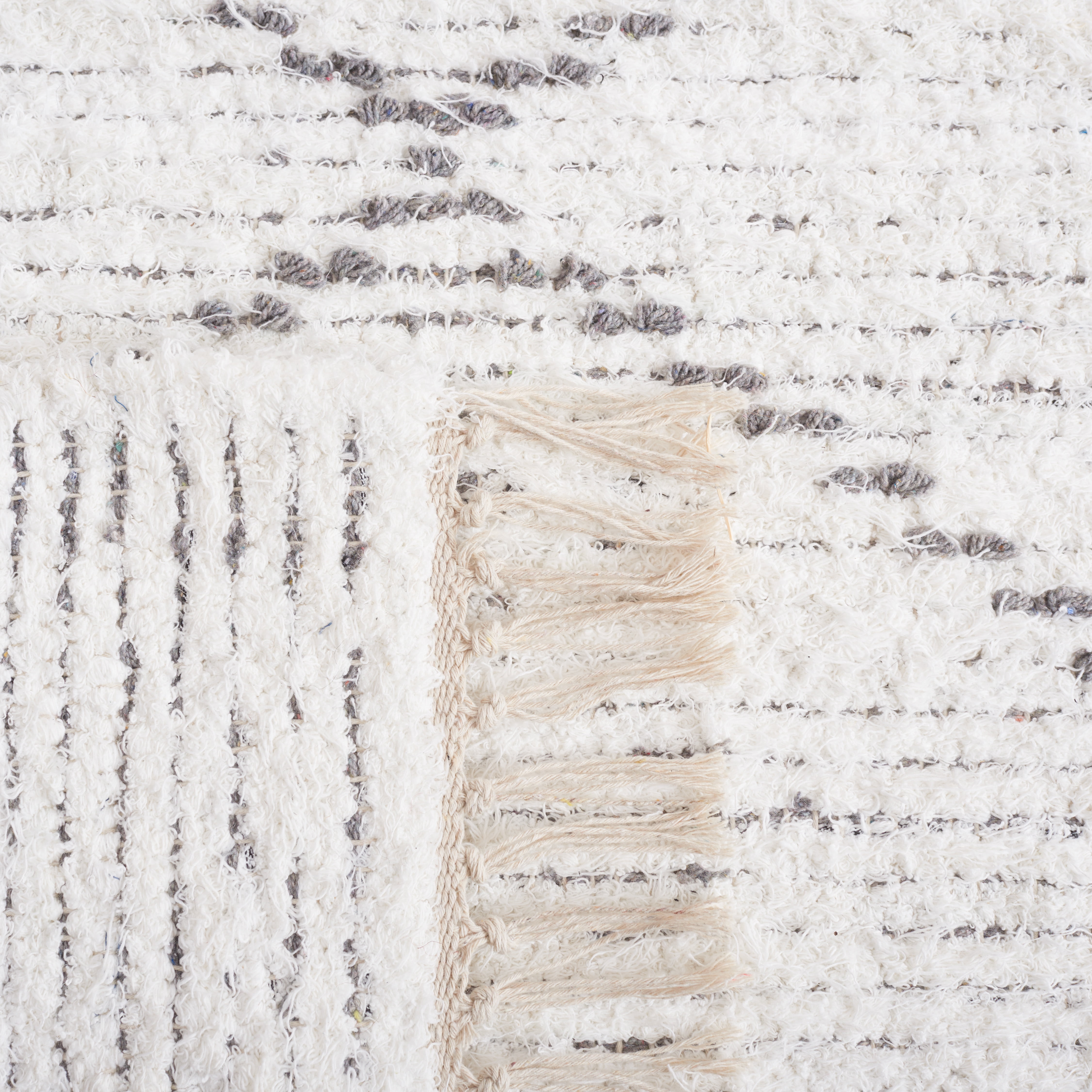 SAFAVIEH Casablanca Erica Diamond Cotton Area Rug, Ivory/Grey, 8' x 10'