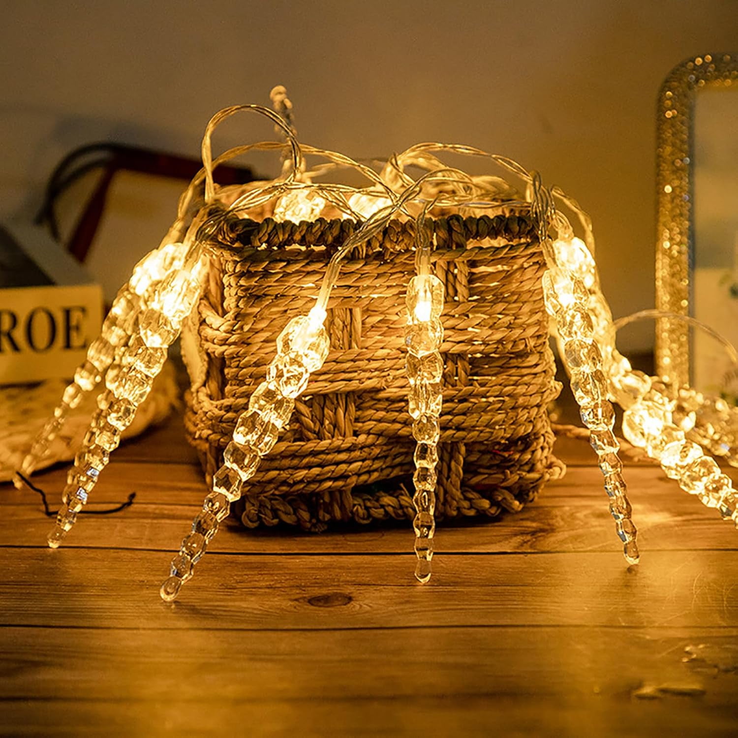 LED Icicle Fairy Lights Battery Operated 9.85FT 20LED Acrylic Icicle Clear Plastic Icicles Fairy Lighting Curtain for Winter Decoration Garden Party Holiday