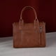 thumbnail image 3 of Bolso Wrangler Tote para mujer con asa superior y correa cruzada, 3 of 6
