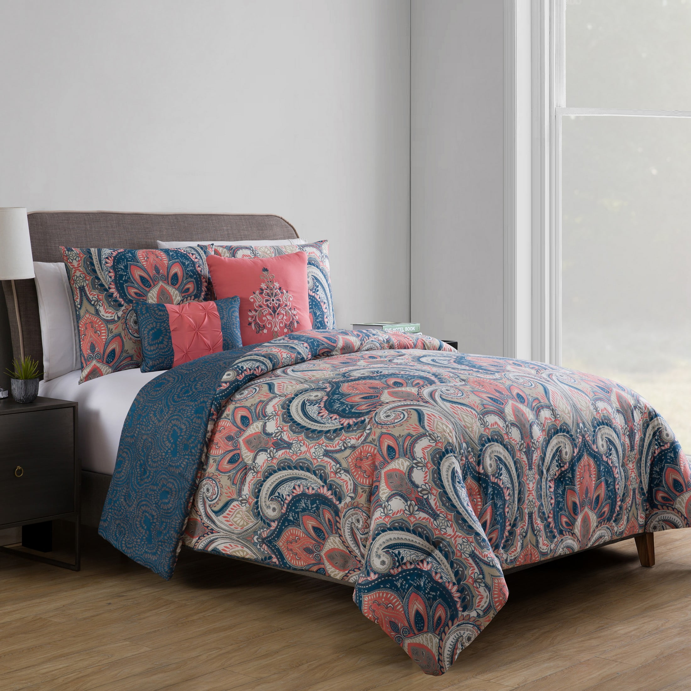 VCNY Home Casa Real 5-Piece Coral Damask Reversible Comforter Set, King, Adult, Unisex