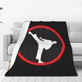 thumbnail image 1 of Manta de artes marciales de karate, suave y cálida manta de franela para dormitorio, sala de estar, dormitorio durante toda la temporada, 1 of 5