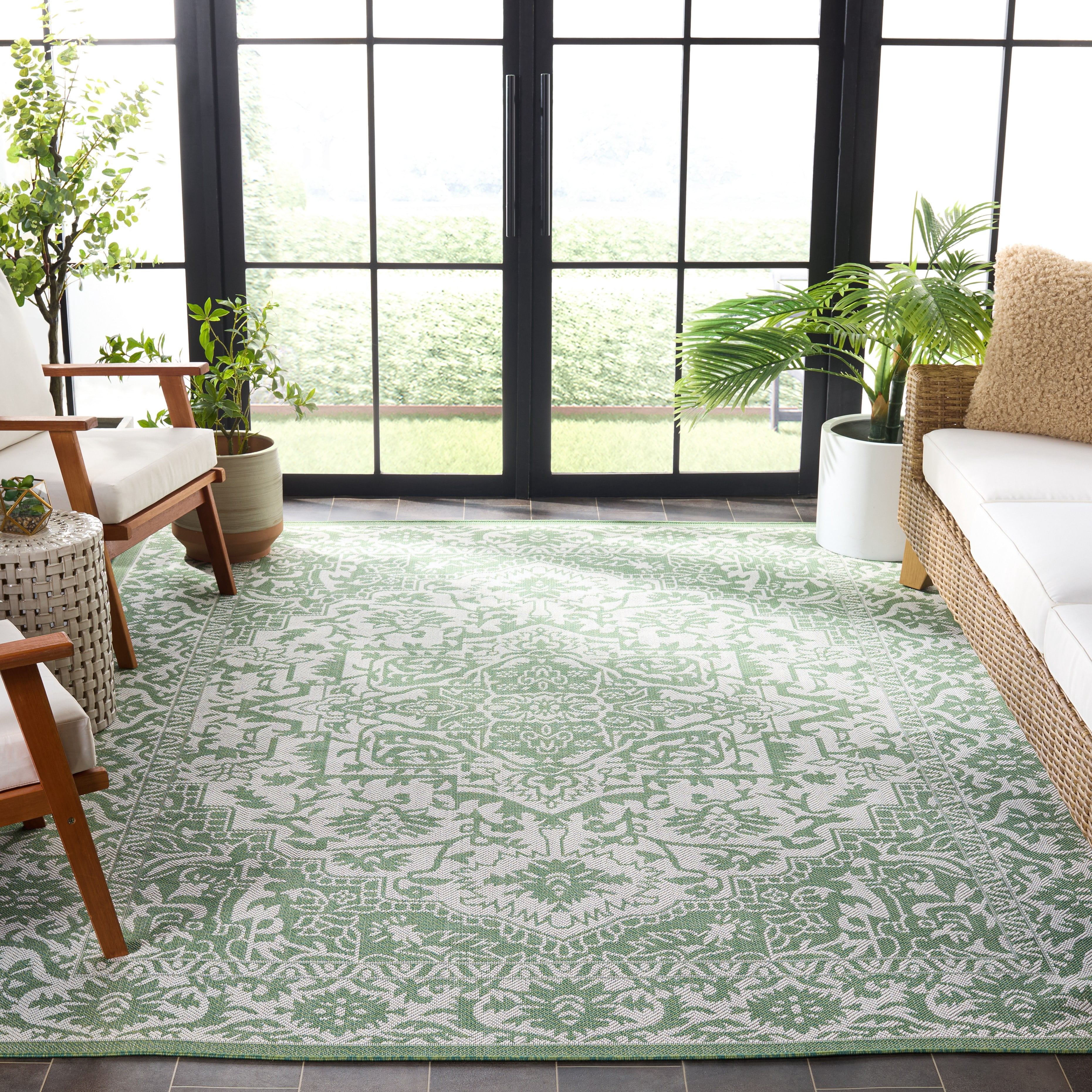SAFAVIEH Machine Washable Rug Indoor/Outdoor Bermuda Collection - Bermuda Michael Oriental Indoor/Outdoor Area Rug, Green/Ivory, 9' x 12'