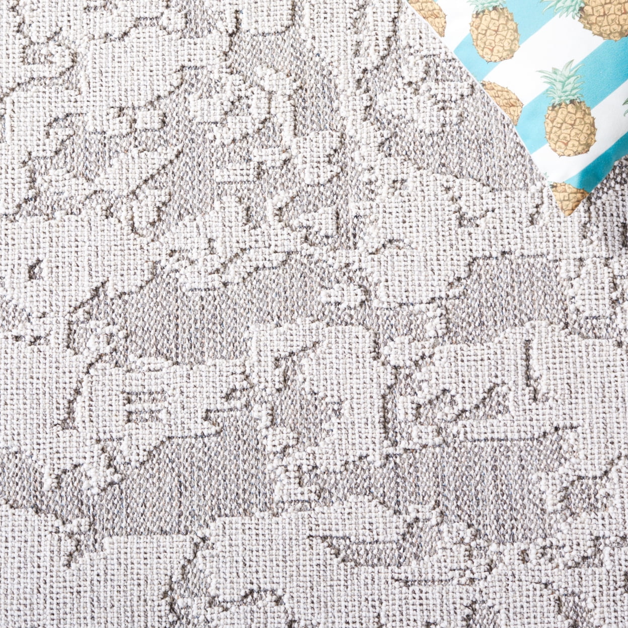 SAFAVIEH Global Herleva Abstract Indoor/Outdoor Area Rug, Grey/Light Grey, 6'7" x 6'7" Round