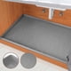 thumbnail image 1 of Alfombrilla impermeable para debajo del fregadero de baño, 34" x 19" de silicona, protector para estantes de gabinetes de baño, organizador de cocina, se adapta a alfombrillas de gabinete estándar de, 1 of 7