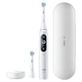 thumbnail image 2 of Oral-B iO Deep Clean + Protect cepillo de dientes eléctrico recargable, blanco con un cepillo de dientes iO Serie 7, 2 cabezales de repuesto y un estuche de viaje de carga, 2 of 5