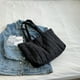 thumbnail image 4 of Bolso Hombro para Mujer Otoño Invierno Bolso Acolchado Con Asa Superior Con Patrón Rombos (negro), 4 of 9
