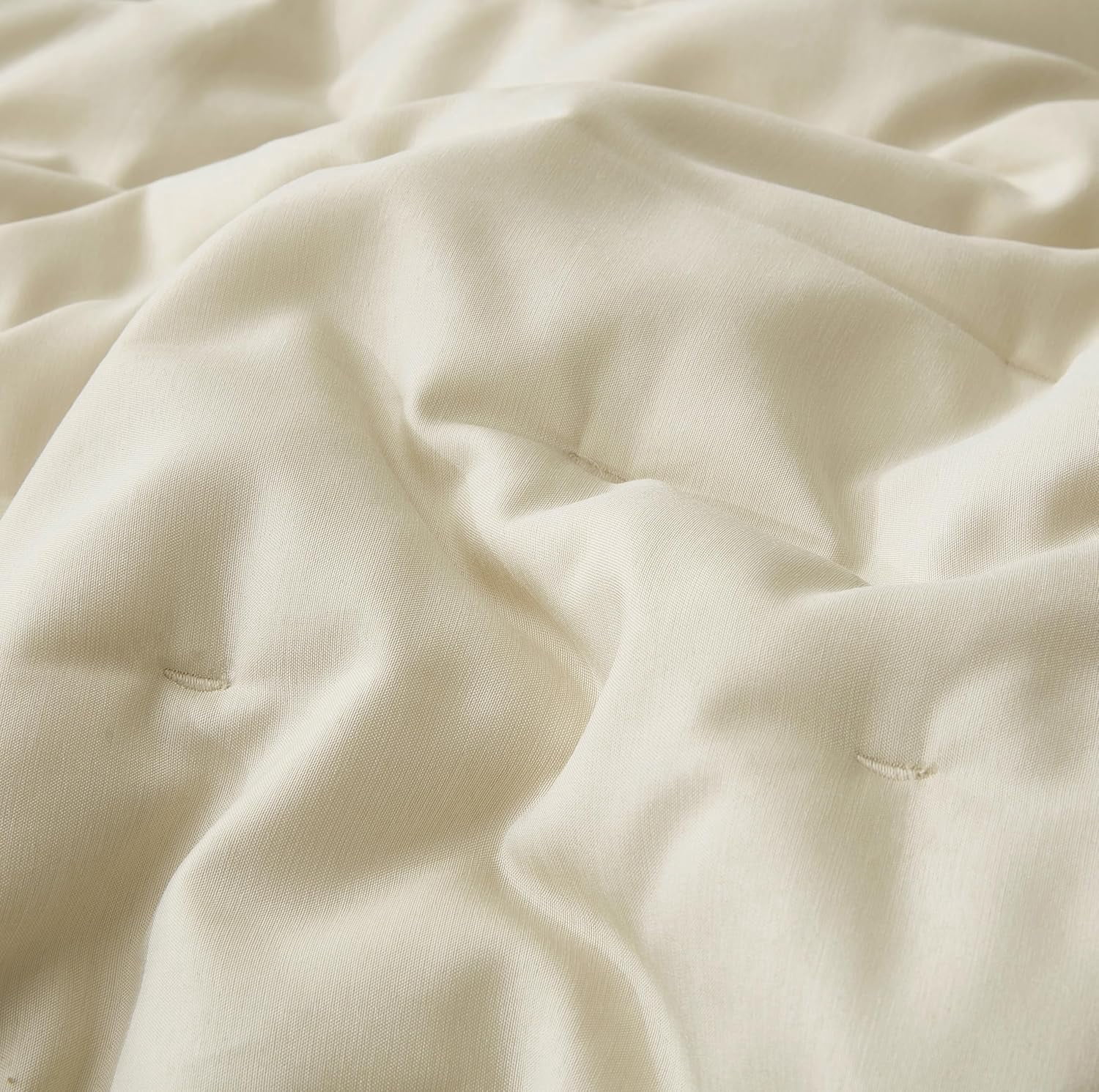Chezmoi Collection Glen 3-Piece Crescent Stitched Quilt Set, Queen Size, Sand, Rayon Derived from Bamboo & Polyester Blended, Soft Breathable Cooling Bedspread for Hot Sleepers