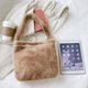 thumbnail image 1 of Bolsa de mano de moda para mujer, bonitos de hombro de felpa, gran capacidad para otoño e invierno Tmvgtek Para Estrenar, 1 of 1