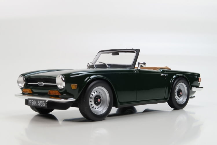 Triumph TR6 Resin Model Car in 118 Scale by LS Collecitbles