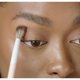 thumbnail image 4 of Brocha de maquillaje Beautyblender HIGH ROLLER Crease & Cooling, 4 of 5