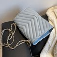thumbnail image 3 of Bolso bandolera para mujer, ligero, ajustable, con correa de cadena, acolchado, bolso de hombro, 3 of 6