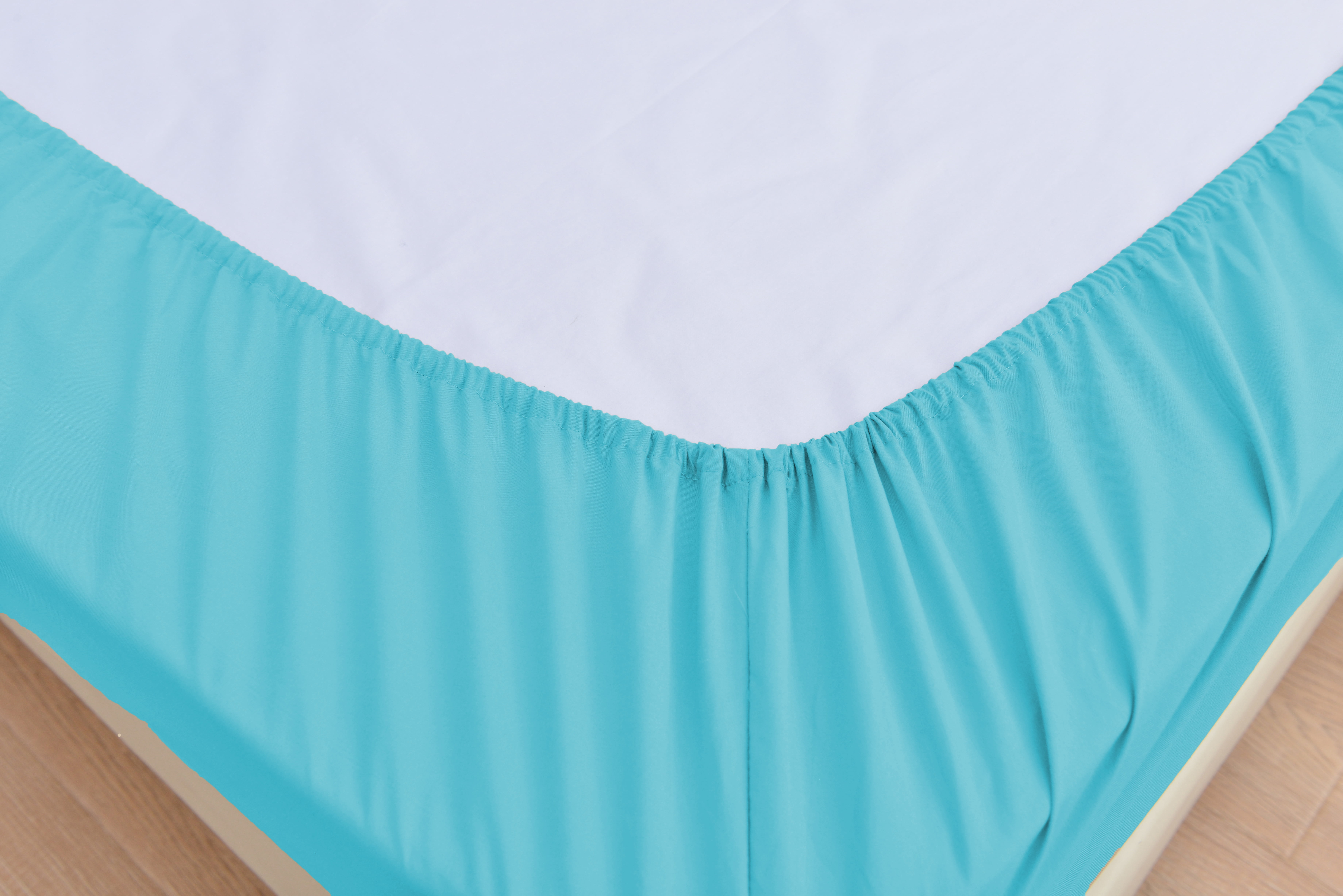 Deluxe2000 Series Soft Bamboo Derived Rayon Sheet Sets-California King Aqua Sheets, Wrinkle Free - Deep Pockets - 4 Piece - 1 Fitted Sheet, 1 Flat, 2 Pillowcases California King, Aqua