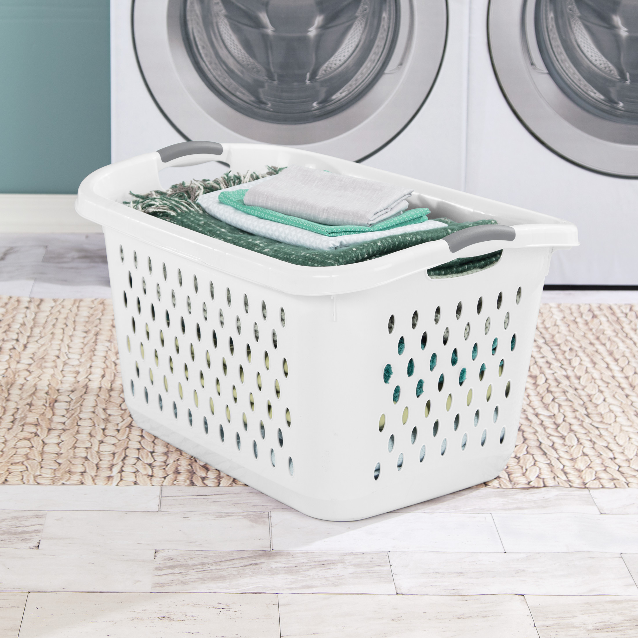 Sterilite 2.7 Bushel Extra-Large Laundry Basket, White photo 3