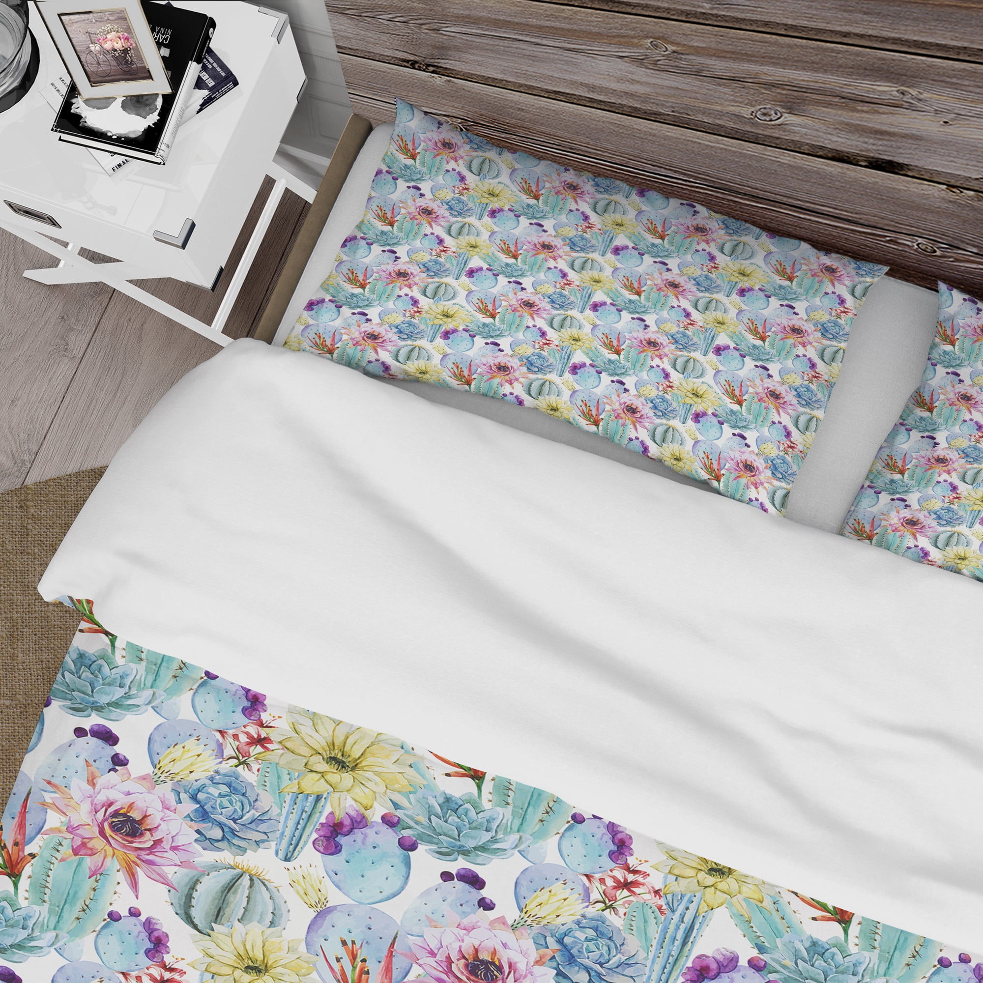 Designart 'Blossoming Cactus with Tropical Flower' Floral Duvet Cover Set