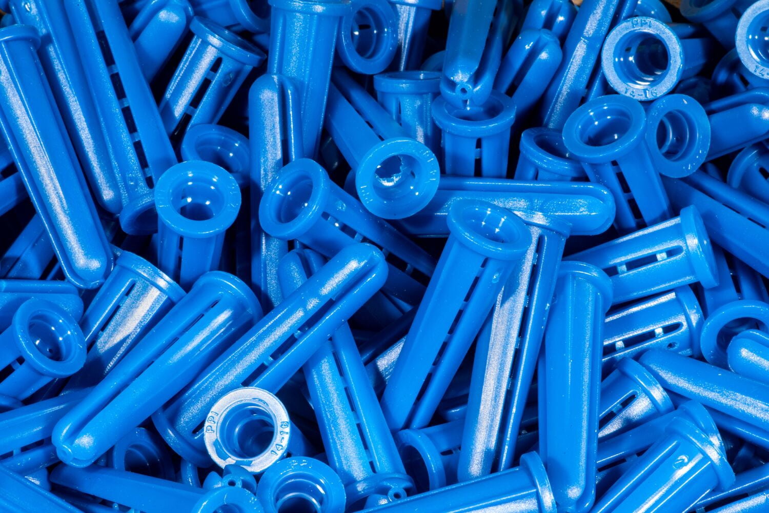 #14 to #16 x 1-1/2" Conical Plastic Anchors WAP-018