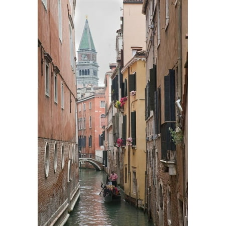 Gondoliers in Back Canal of Venice, Italy Print Wall Art By Terry