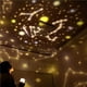 thumbnail image 2 of Proyector De Luz Nocturna Para Niños Rotación De 360 ​​​​Grados Lámpara De Luz Nocturna Para Niños Dormitorio Los Mejores Regalos Con 6 Películas De Proyección Control Remoto Cable Usb Serendint HA027199-01, 2 of 7