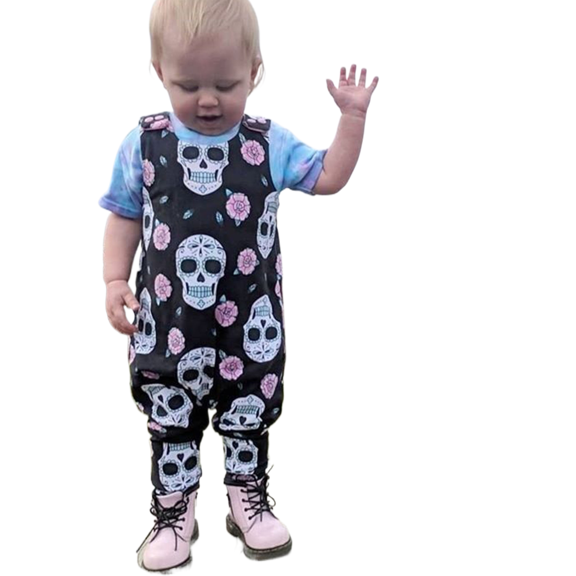 Coduop Baby Girls Skull Printed Romper Sleeveless Snap Button Crotch Strap Bodysuit Bow Hairband