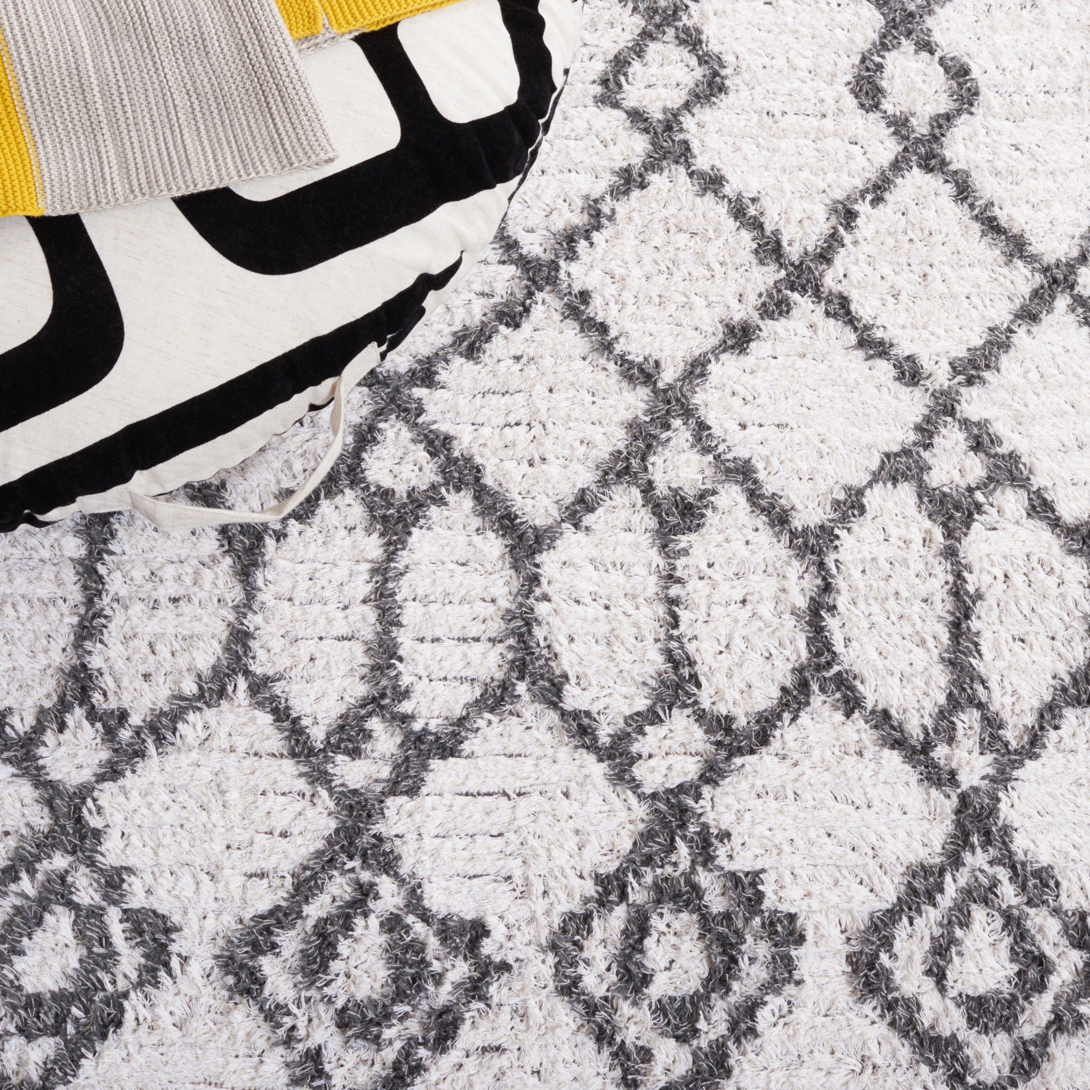 SAFAVIEH Augustine Stuart Geometric Area Rug, Ivory/Gray, 5' x 7'7"