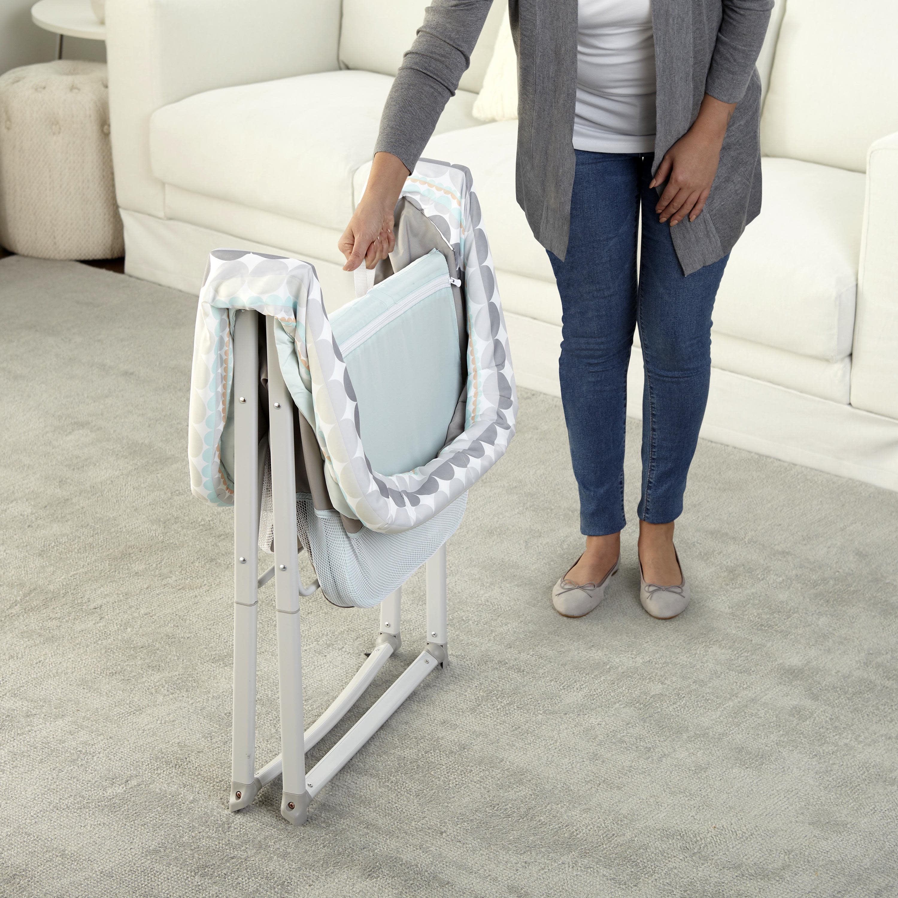 foldable rocking bassinet