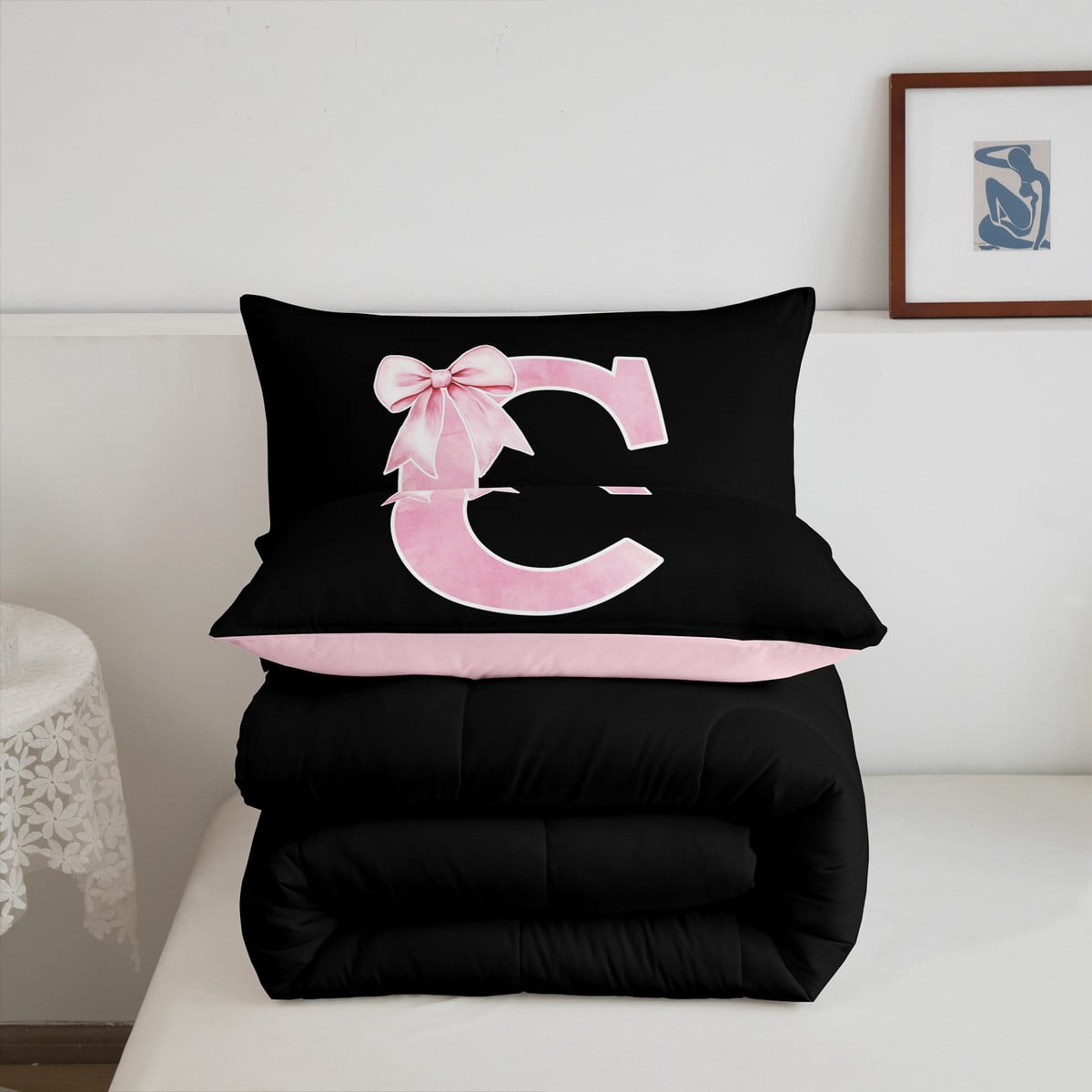 Manfei Cute Girls Bowknot Bowtie Bedding Comforter Set, Monogrammed Twin Comforter Sets, Personalized Letter C Bedding Set, Lightweight Bedroom Decor, Reversible 2-Piece