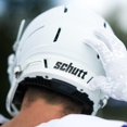 thumbnail image 2 of Casco de fútbol americano Schutt F7 AiR Varsity de 5 estrellas, 2 of 3