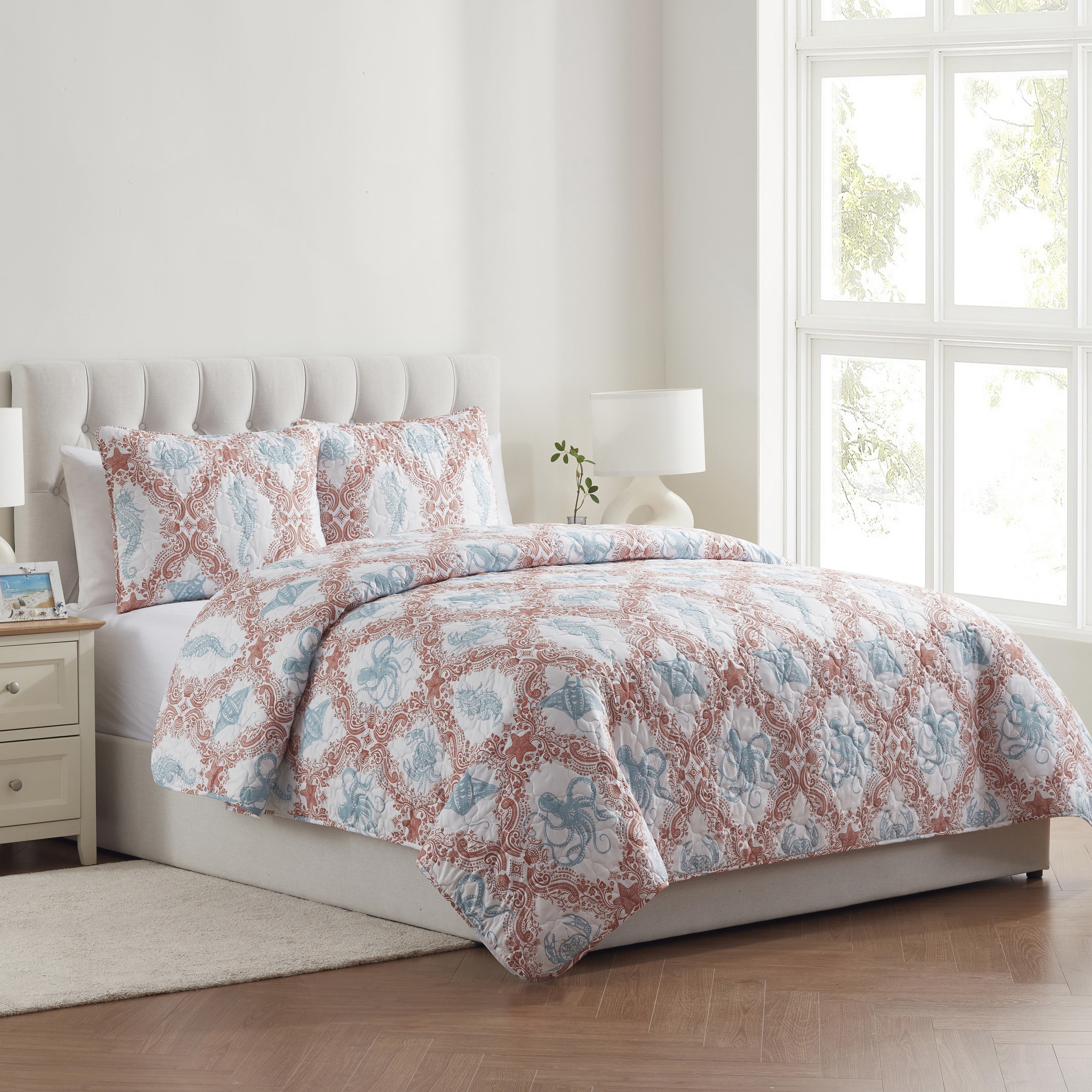 VCNY Home Coastal 3-Piece Coral/Seafoam Green Sealife Quilt Set, Full/Queen, Adult, Unisex