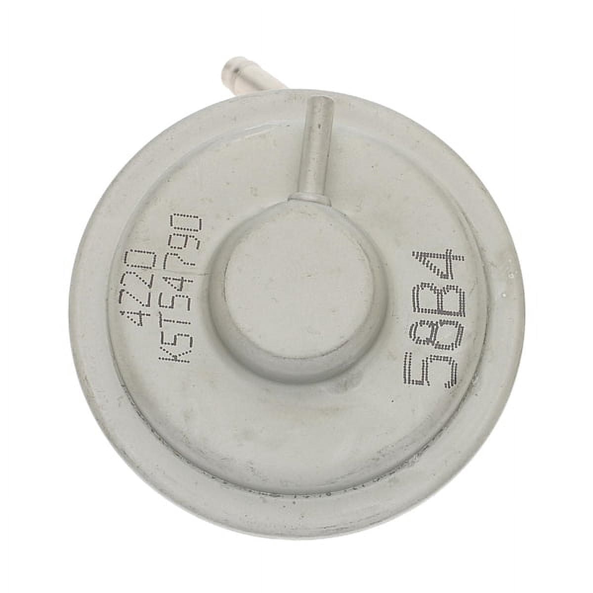 Standard Ignition EGR Valve P/N:EGV690 Fits select: 1996-1997 GEO TRACKER, 1998 CHEVROLET TRACKER