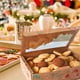 thumbnail image 5 of Paquete de 12 cajas de galletas navideñas con ventana, cajas grandes para golosinas de panadería y comida navideña para regalar, repostería, dulces, obsequios de fiesta, regalo kraft de Navidad B, 5 of 5
