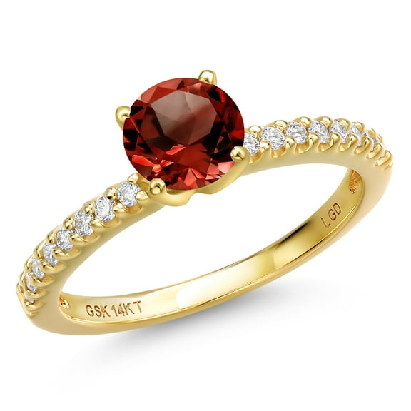 Gem Stone King 14K Yellow Gold Red Garnet and Lab Grown Diamond Engagement Ring for Women | 1.16 Cttw | Round 6MM | Gemstone January Birthstone | Size 9