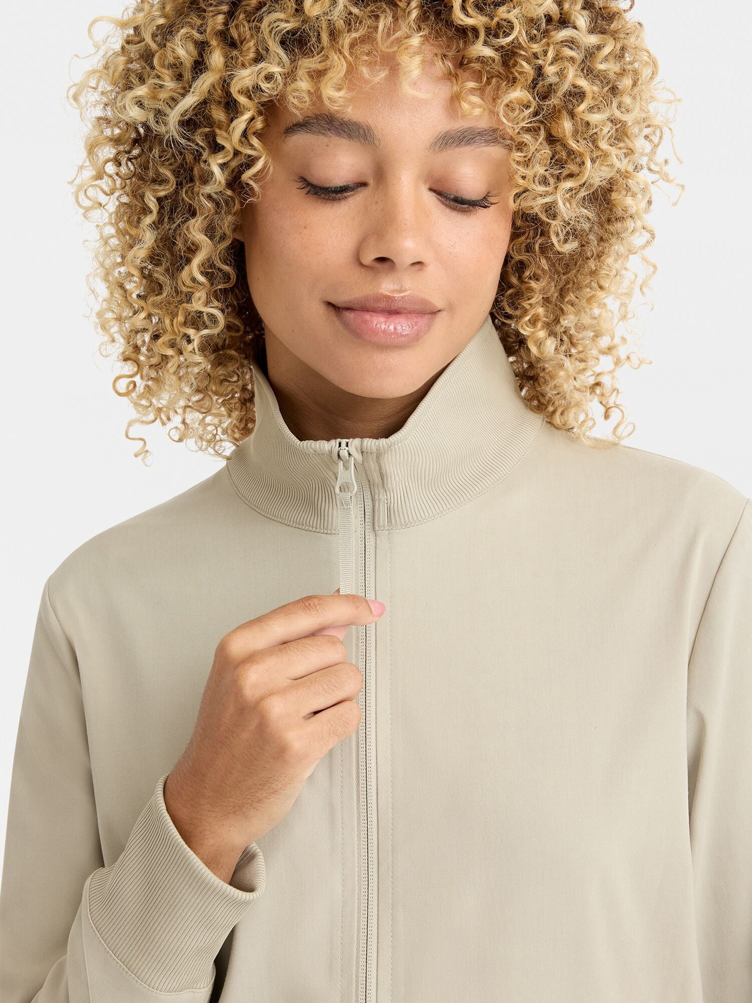 Reebok Women's Scrub Jacket with Stretch Fabric and 6 Pockets, 1 Pack Sizes S-2XL