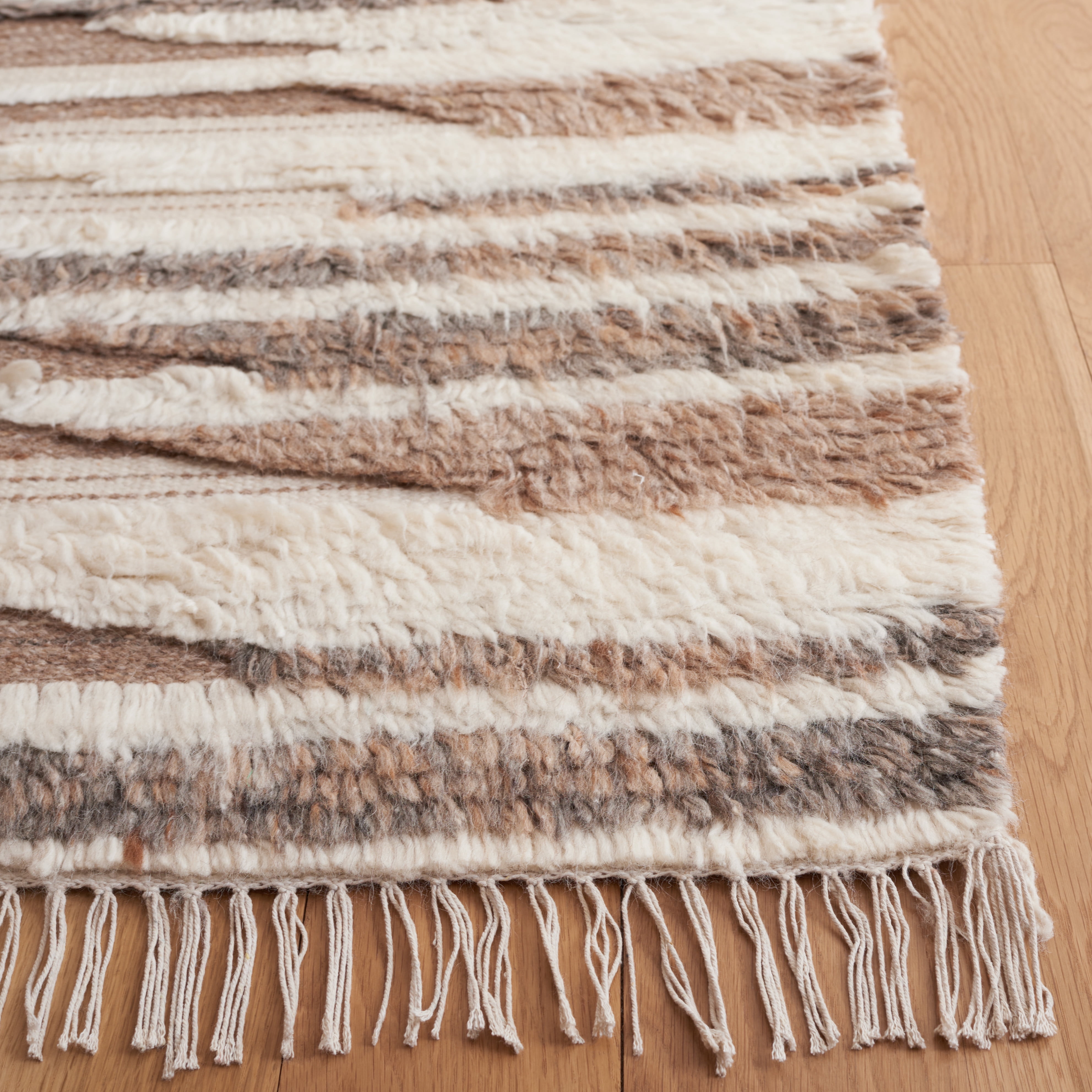 SAFAVIEH Kenya Alana Geometric Area Rug, Ivory/Brown, 5' x 8'