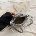 thumbnail image 4 of Bolso Hombro para Mujer Bandolera Acolchado Cuero PU Con Pajarita (Plata), 4 of 8