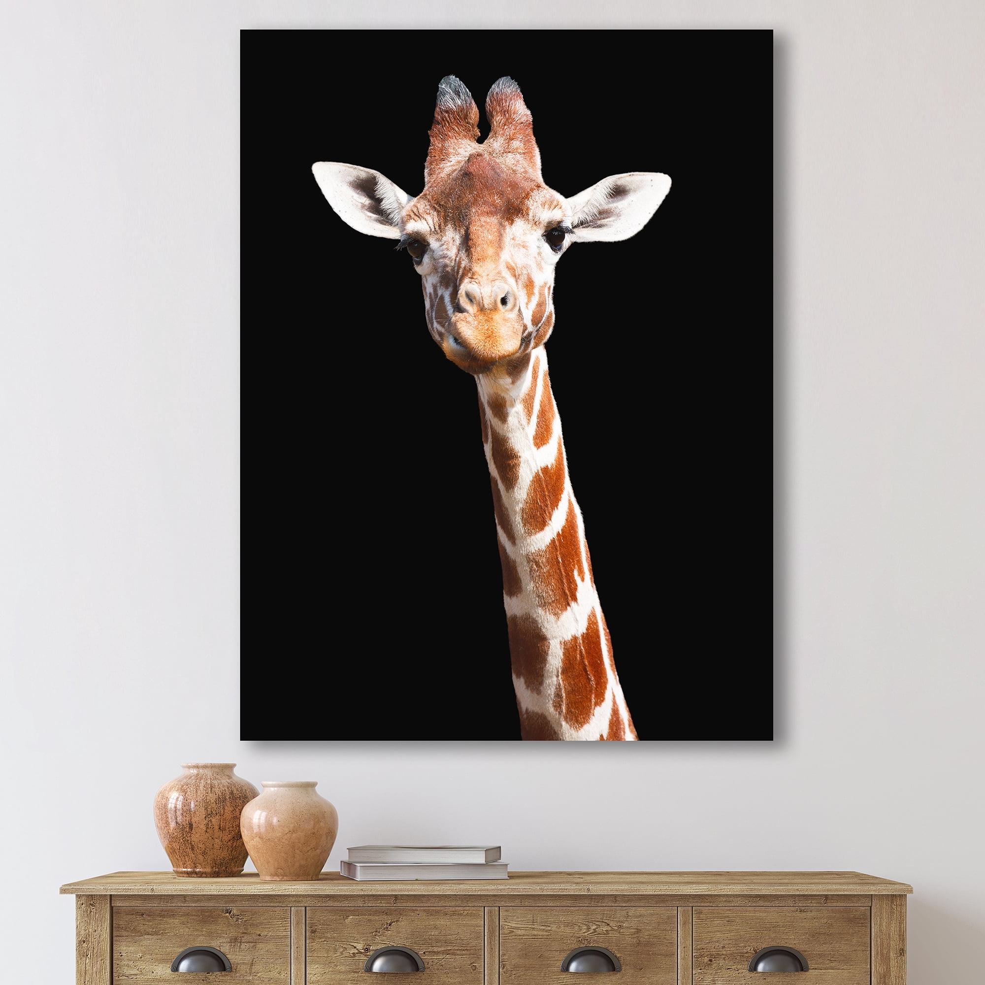 Designart ' Close Up Portrait Of A Giraffe On Black V ' Farmhouse Canvas Wall Art Print