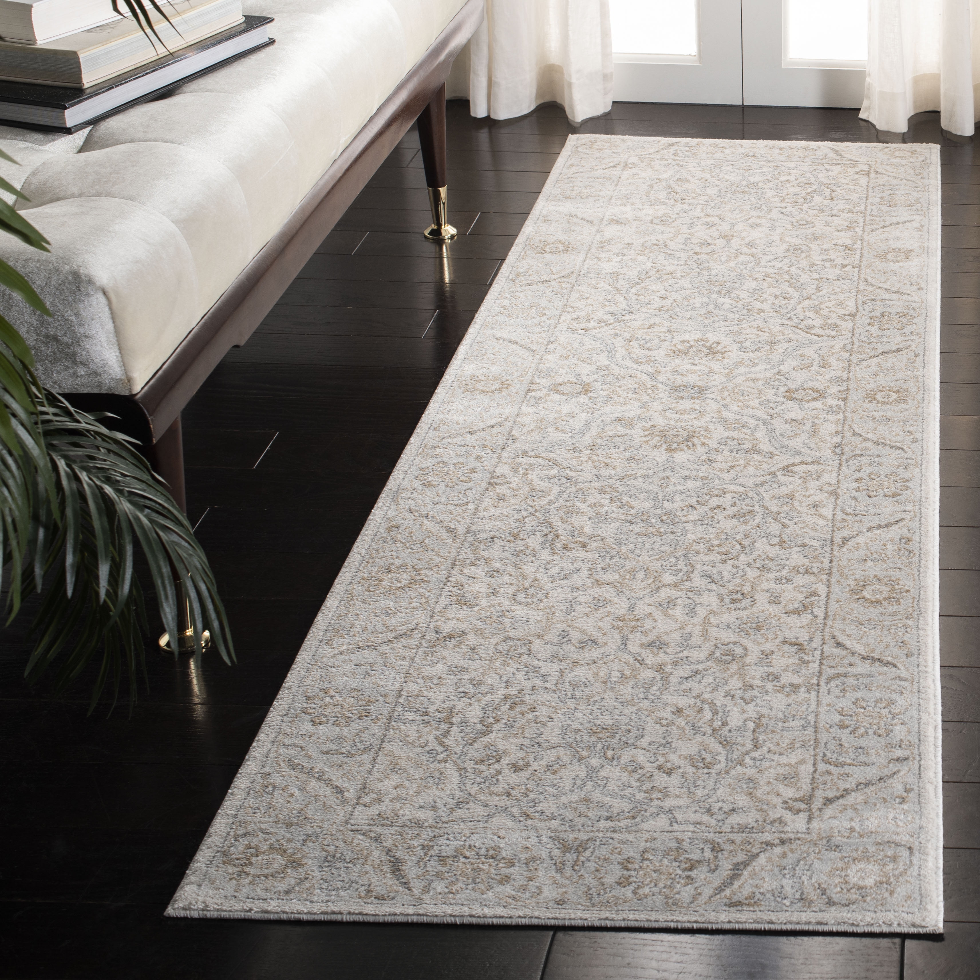 SAFAVIEH Isabella Kuzman Oriental Runner Rug, Cream/Beige, 2'2" x 5'