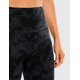 thumbnail image 3 of Shorts CRZ YOGA ButterLuxe tiro alto 6" teñido anudado talla pequeña, 3 of 3