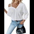 thumbnail image 3 of Blusa Asimétrica con Hombros Descubiertos y Larga Abotonada para Mujer, Color , Talla L, 3 of 6