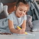 thumbnail image 3 of Crayones triangulares de plástico para niños | 36 colores lavables | No tóxicos y antiadherentes | Seguros para bebés y niños | Materiales de arte fáciles de agarrar y sin ensuciar, 3 of 5