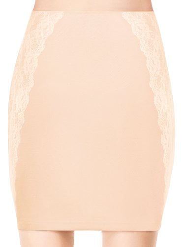 Assets by Sara Blakely Womens Luxe & Lean 1/2 Slip