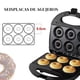 thumbnail image 2 of Máquina para hacer donuts de 750 W: prepara rápidamente deliciosos donuts, perfectos para desayunos familiares o meriendas. Cuenta con una bandeja de horneado de 6, 2 of 10