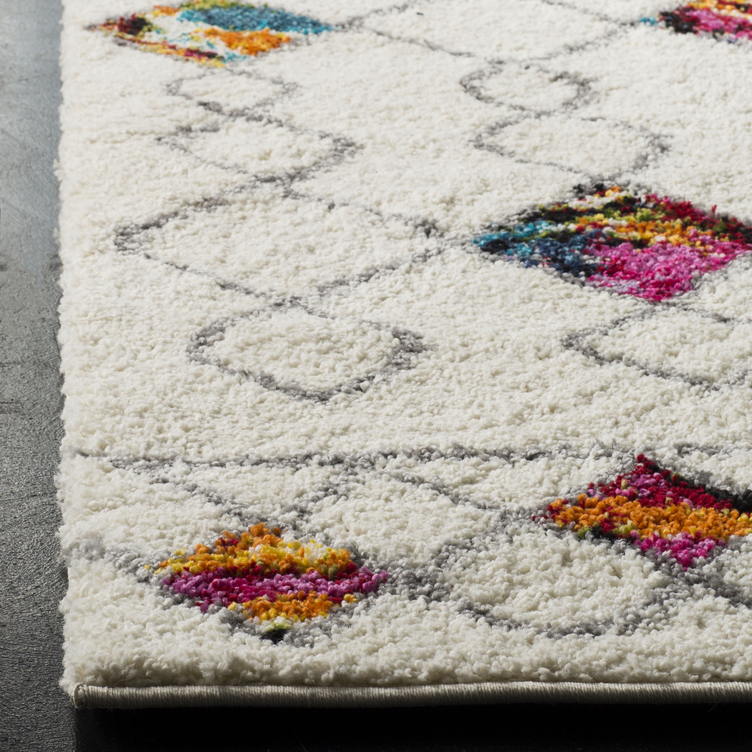 Safavieh Fiesta Azura Geometric Shag Area Rug, Cream/Multi, 9' x 12'