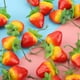 thumbnail image 5 of 50 Uds. Lindos accesorios de adorno de decoración del hogar de fruta de fresa Artificial, 5 of 9
