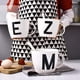 thumbnail image 4 of Yuarrent Tazas con letras grandes, cerámica duradera, resistente a altas temperaturas, multifuncional, elegante taza de desayuno Cocina y Comedor blanco m, 4 of 6