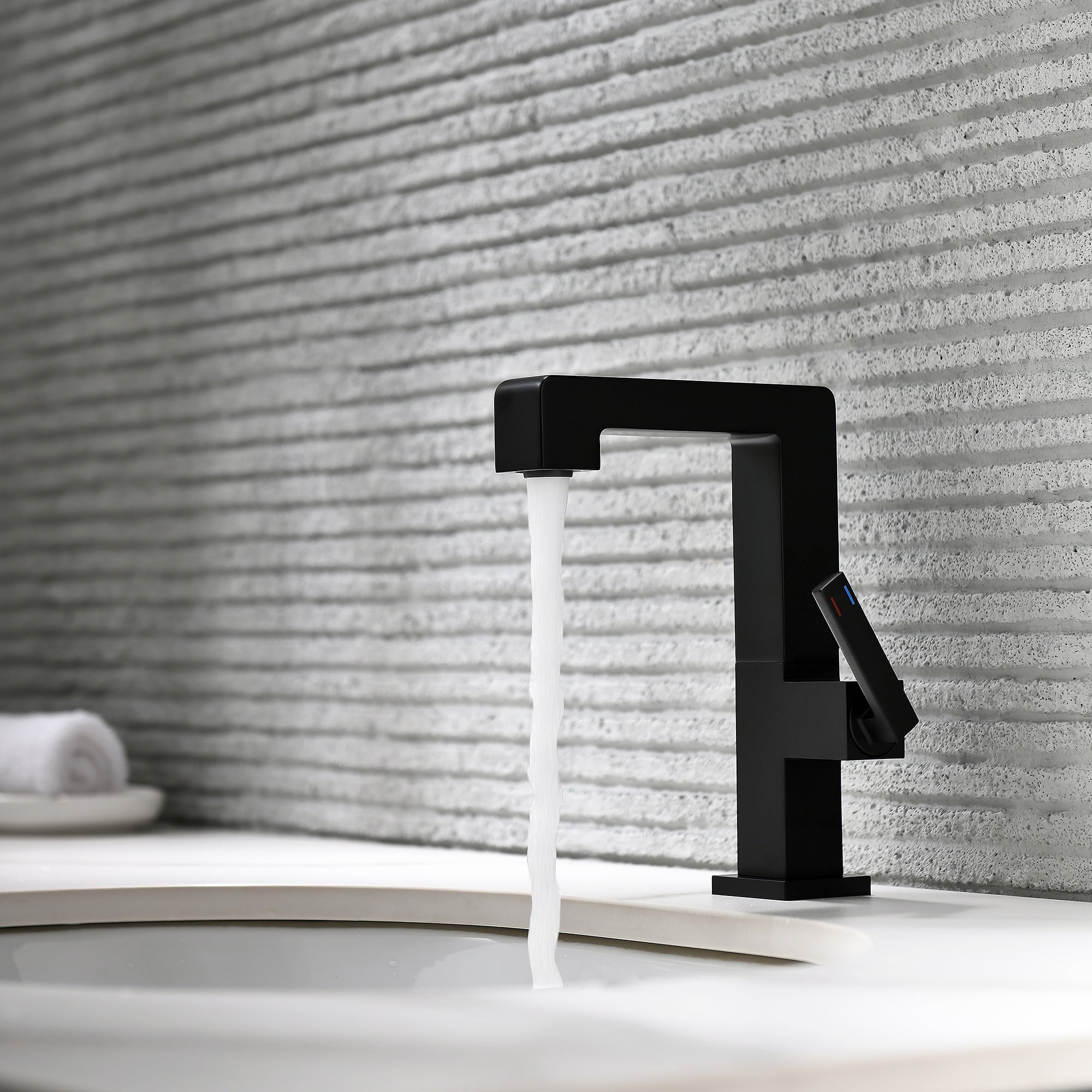 Solid Brass Single Hole Bathroom Sink Faucet
