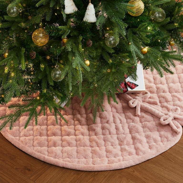 National Tree General Store Collection 52 White Faux Fur Tree Skirt