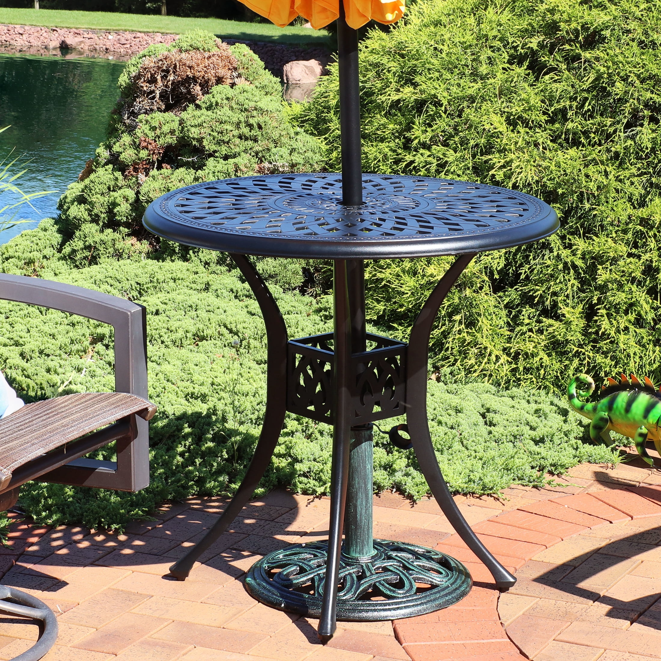 Sunnydaze 24 lb Green Round Cast Iron Market Umbrella Base