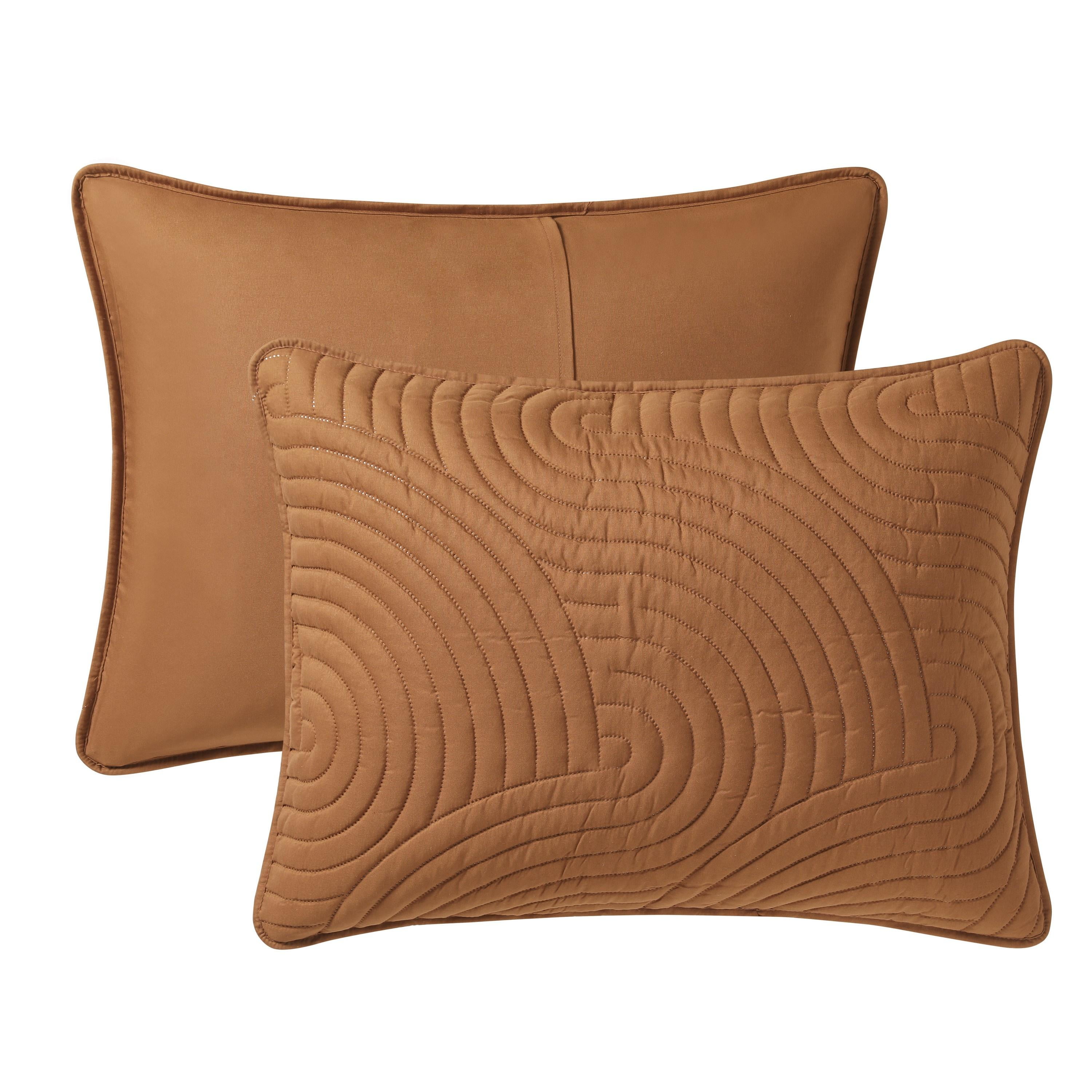 VCNY Home Sands 3-Piece Orange Curved Stripe Quilt Set Full/Queen