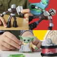 thumbnail image 4 of Play-Doh Star Wars The Mandalorian lanza el Speeder Playset, 4 of 9