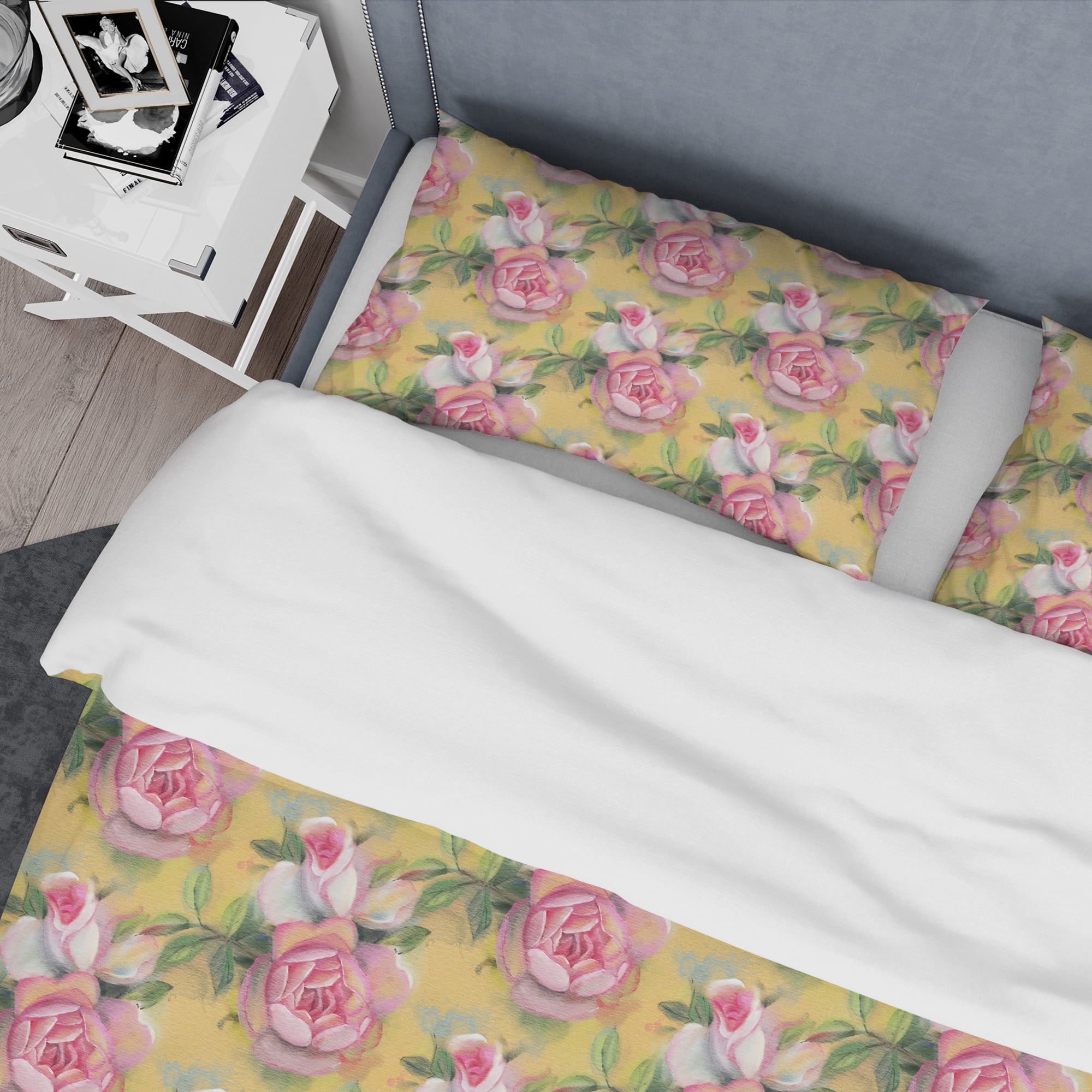 Designart 'Hand-drawn Pink Watercolor Roses.' Mid-Century Modern Duvet Cover Set